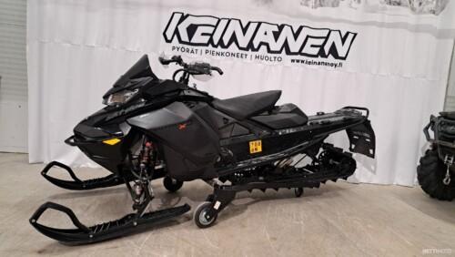 SKI-DOO BACKCOUNTRY XRS 146 -21 700-ÖN