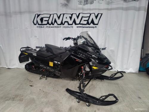 SKI-DOO RENEGADE XRS 850 -23 375-ÖY